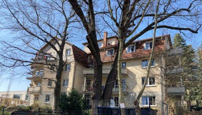 idyllische Villenlage * schicke 2-Zimmer-Wohnung * Balkon * Designfloorboden * Tiefgarage