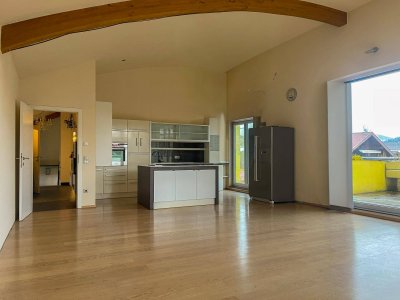Außergewöhnliches Ambiente - Dachetagenwohnung mit 145 m² Panoramaterrasse