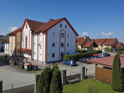 Attraktive 2-Zimmer Neubau-Wohnung mit Loggia und Carport