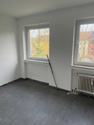 Erstbezug nach Sanierung: 3,5-Zi.-Wohnung im 2. OG in Gelsenkirchen