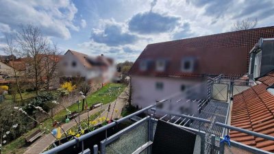 Rosige Aussichten in Zwei-Zimmer-Seniorenwohnung mit Balkon zum Sofortbezug in Herzogenaurach