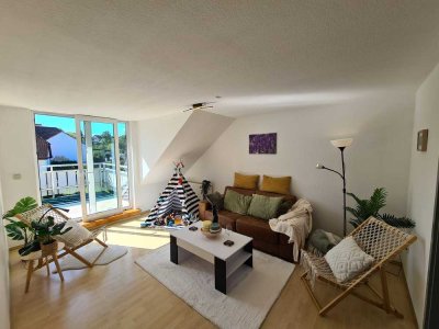 RESERVIERT / Charmante Dachgeschosswohnung mit Einbauküche - sofort verfügbar!