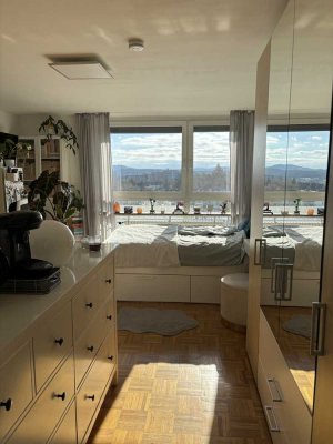 Helle 1-Zimmer Wohnung mit Ausblick über Bayreuth am Roten Hügel