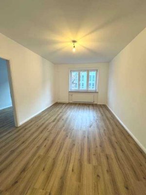 Erstbezug nach Kernsanierung – stilvolle 2-Zimmer-Wohnung mit neuer Einbauküche