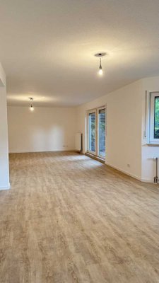 Neu renoviertes WG-Zimmer in möbelierter 4-Zimmer-Wohnung – inkl. Strom & WLAN – zentral in Bensheim