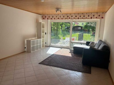 Helle 2-Zi-Whg mit EBK, Abstellraum, geteiltem Garten in Reihenhaus