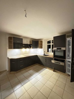 **Platz für die ganze Familie** Geräumige 3-Raum Wohnung mit Einbauküche