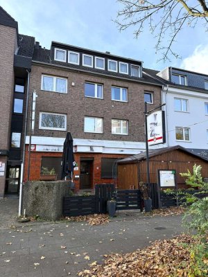 Schönes Mehrfamilienhaus mit Gastronomie in Köln-Ostheim