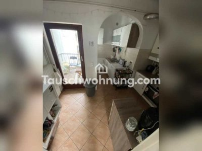 Tauschwohnung: Suche 1-2 Zimmer Wohnung biete 4 Zimmerwohnung im Viertel