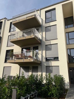 Attraktive 3-Raum-Penthouse-Wohnung mit EBK und Balkon in Aschaffenburg