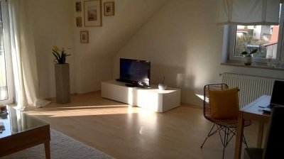 helle 2- Zimmerwohnung im DG. zu verm.