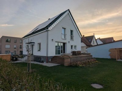 Modernisiertes Einfamilienhaus mit großem Garten – Stadtnah & Ruhig gelegen