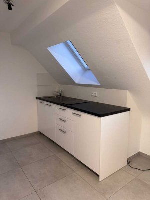 Charmante 1,5-Zimmer Dachgeschosswohnung in Stuttgart-Möhringen