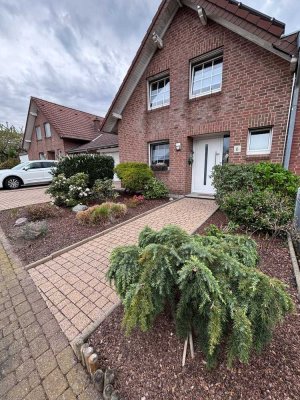 Exklusives Wohnambiente in zentraler und dennoch ruhiger Lage mit traumhaftem Garten !