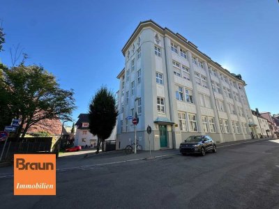 Stilvolle 3,5-Zimmer-Stadtwohnung in VS-Schwenningen, inkl. Einbauküche und Doppelparker-Stellplatz