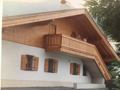 Moderne 1-Zimmer Dachwohnung mit Balkon, 1500 warm pm