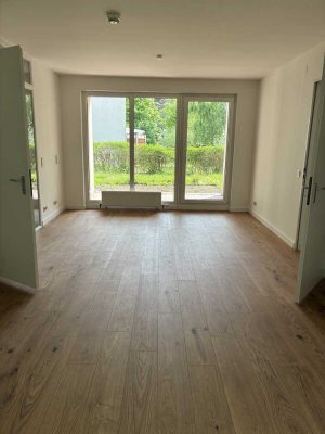 schöne, helle, ruhige 4 Zimmer EG Wohnung mit Garten nahe Britzer Garten