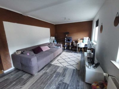 Helle Wohnung sucht neuen Bewohner