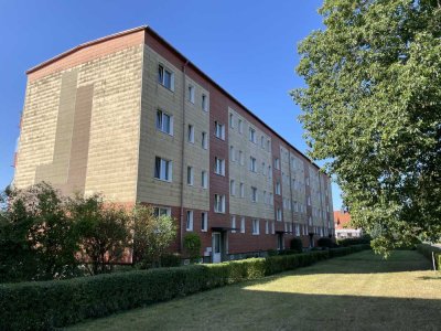 Geräumige 4-Zimmer-Wohnung mit EBK & Balkon in ruhiger Lage