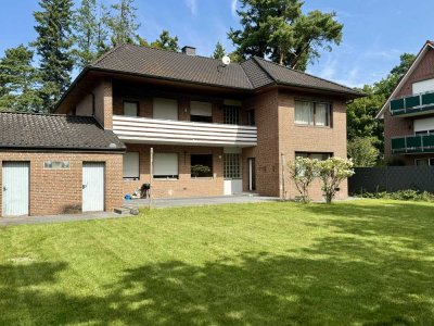 Geräumige Erdgeschosswohnung mit Garten und Garage in Sandkrug.