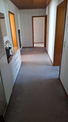 Attraktive 4-Zimmer-Erdgeschosswohnung mit Terrasse und Gartenin Heroldstatt