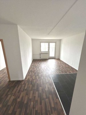 Komfortables Wohnen: 4-Zimmer-Wohnung mit Balkon!