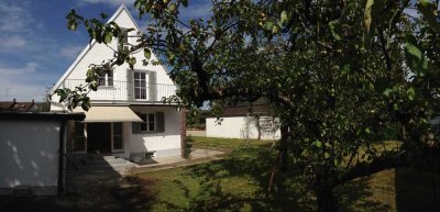Freistehendes, authentisch saniertes EFH mit gemütlichem Obstgarten in München Neuaubing