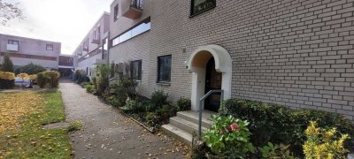 Schöne 3-Zimmer Erdgeschosswohnung mit Balkon im Musikerviertel