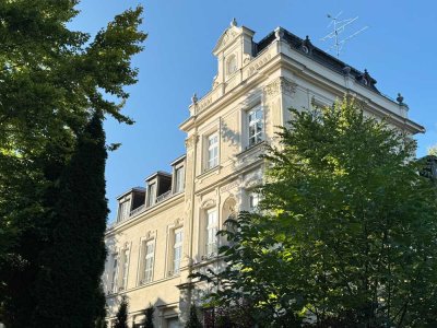 DG-Wohnung mit Charme – 
in denkmalgeschützter Jugendstilvilla in Alt-Solln