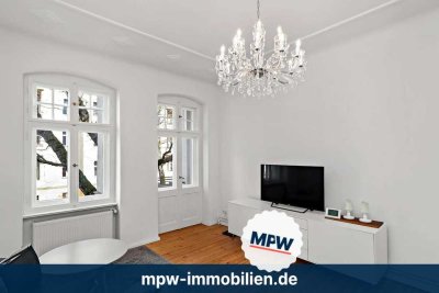 Urbaner Altbau-Charme in Tempelhof: bezugsfrei, hell, großzügig mit Balkon&wunderschönen Dielenboden