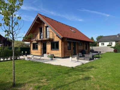 Charmantes Chalet mit Saunahaus und Whirlpool | in Schörfling am Attersee
