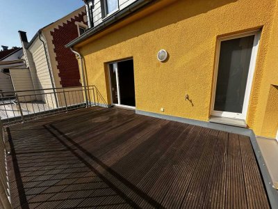 Helle 2-Zimmer-Wohnung mit schöner Terrasse - Zentral Kerpen