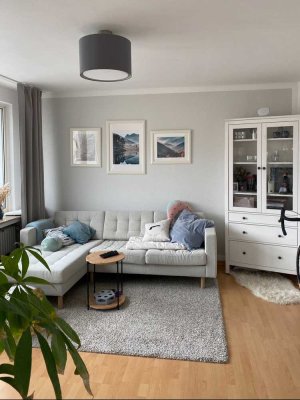 Helle 2-Zimmer-Dachgeschosswohnung in Ratingen Mitte – großer Balkon & top Lage