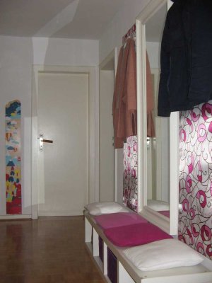 Schöne drei Zimmer Wohnung mit Altbau-Charme in Bonn