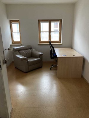 Kleines Reihenhaus in der Altstadt mit sechs Zimmern und Einbauküche in Nauen