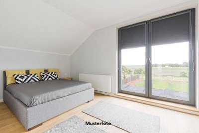 Geräumige + 1-Zimmer-Wohnung +