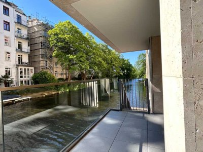 Exklusive Lebensart mit privatem Bootssteg: Luxuriöse 5-Zimmer Wohnung am Eppendorfer Baum