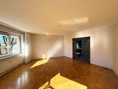 Sonnige 3-Zimmer-Wohnung mit Balkon sowie Pool- und Saunanutzung!