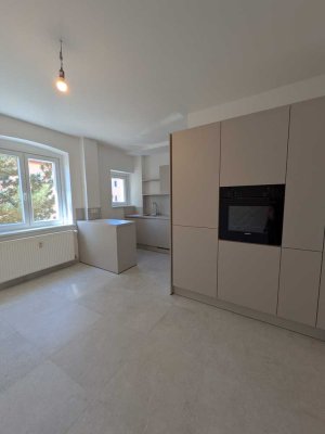 Erstbezug: 3 Zimmer Wohnung mit Balkon und Einbauküche im Herzen von Weißensee zu vermieten!