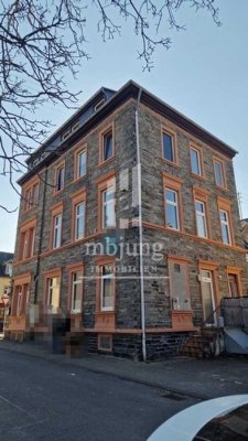 *** Helle renovierte 3-Raum-Wohnung - zentral gelegen ***