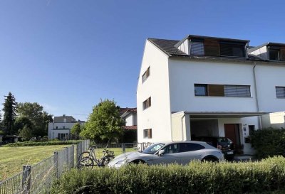 Großes Reihen-Eckhaus incl. Küche mit Miele-Geräten