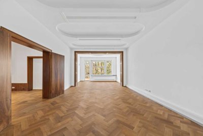 Klassischer Altbau mit Blick ins Grüne