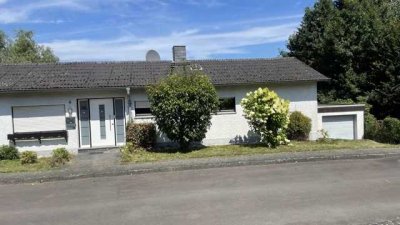 Bungalow - 1.750 m² Grundstück - Ehemaliges Ferienhaus mit zwei Terrassen. Von Privat