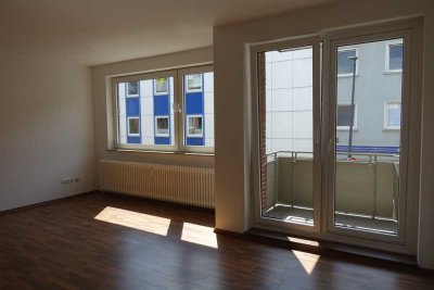 Vegesack - helle 2 Zimmer-Whg. im 1. OG mit Balkon