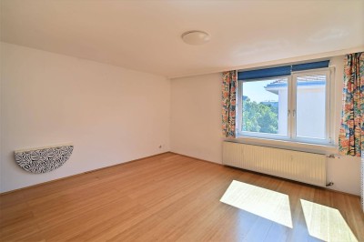 Clever geschnittene Single-Wohnung nahe Fortuna Park