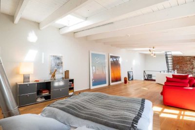 1911 erbaut, 2016 neu interpretiert – Loftunikat in Bestlage!