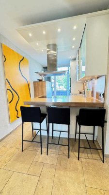 Vollmöbliert ! Sonnige Traumwohnung, wer liebt das besondere ?