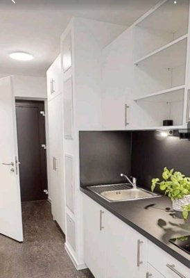 Exklusive 1-Raum-Wohnung mit gehobener Innenausstattung mit Balkon und Einbauküche in Passau
