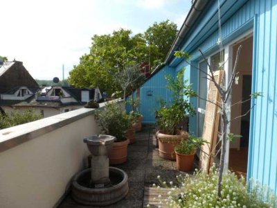 Dachgeschoß-Maisonette mit Rheinblick