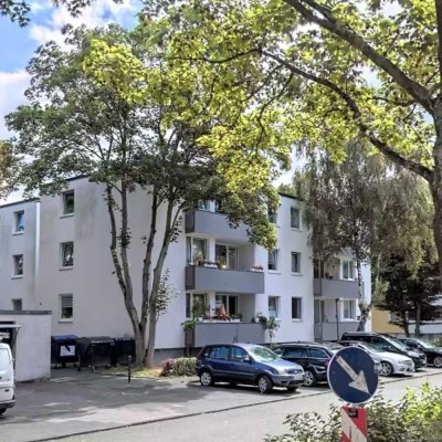 Schöne und Helle 3-Zimmer-Wohnung mit Balkon und Gäste-WC